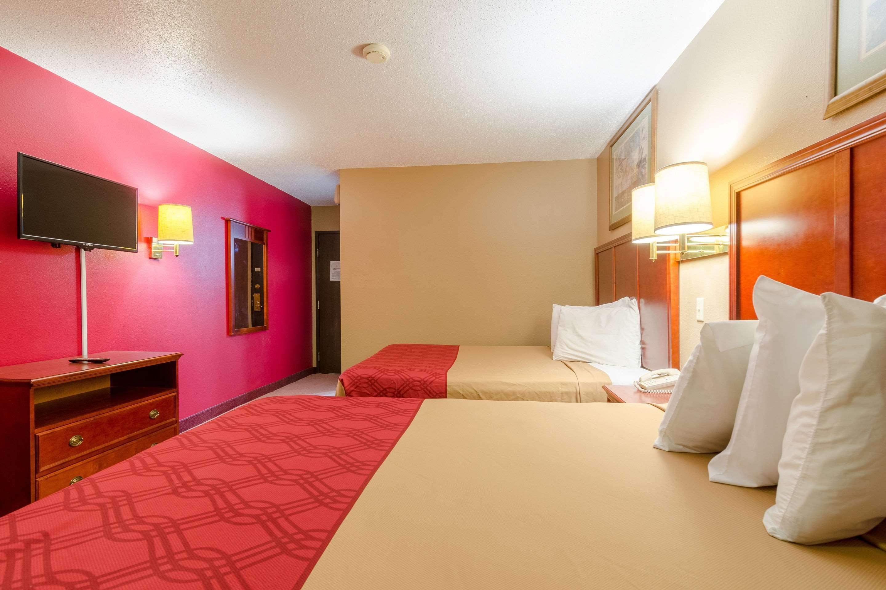 Rodeway Inn Mitchell Extérieur photo