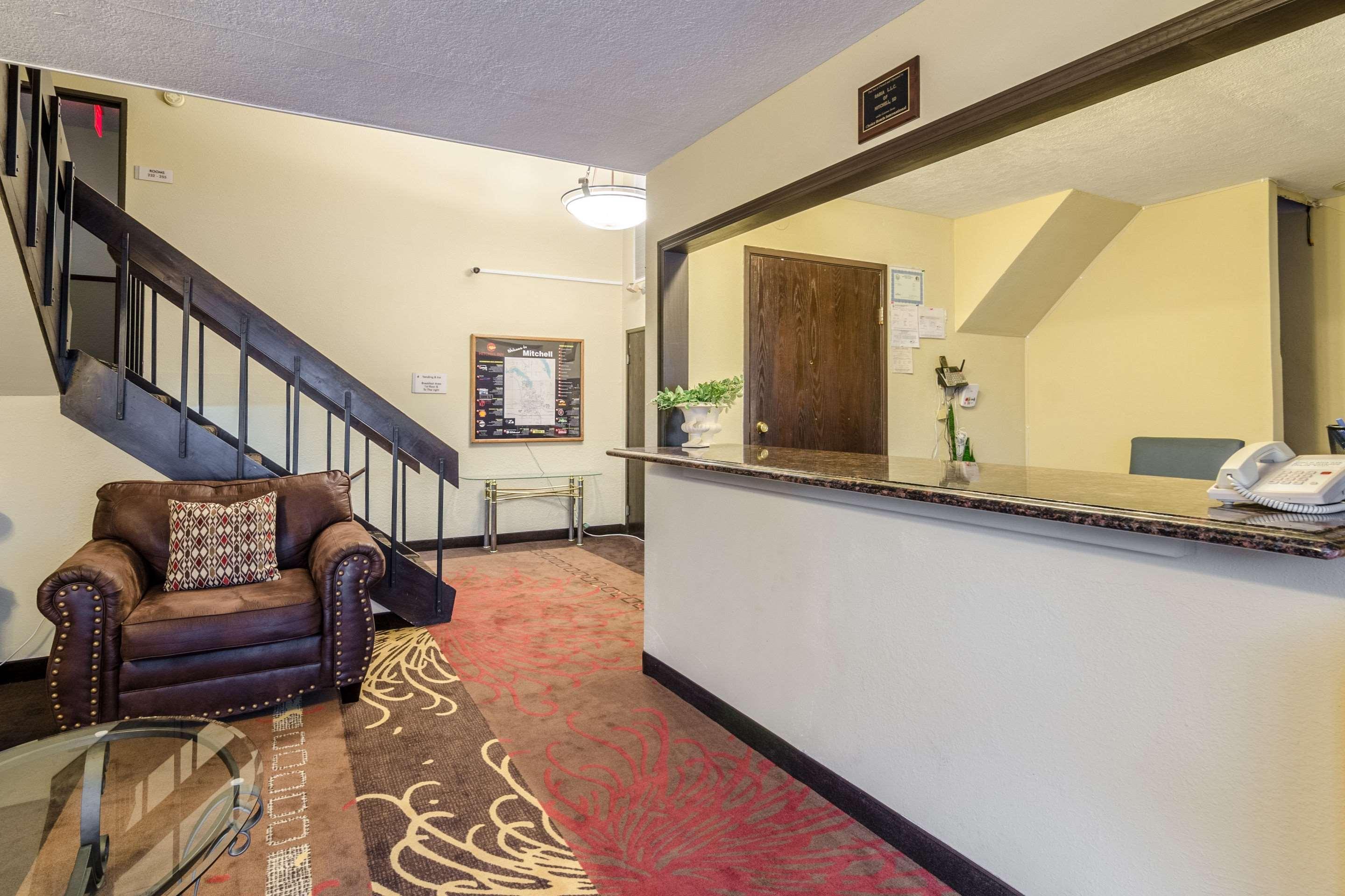 Rodeway Inn Mitchell Extérieur photo