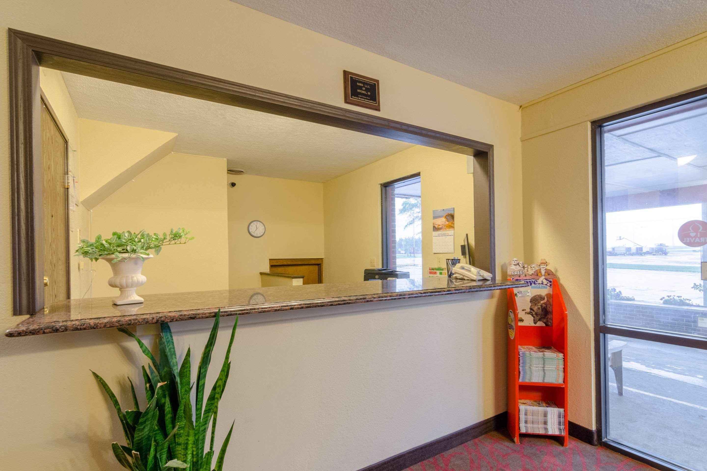 Rodeway Inn Mitchell Extérieur photo