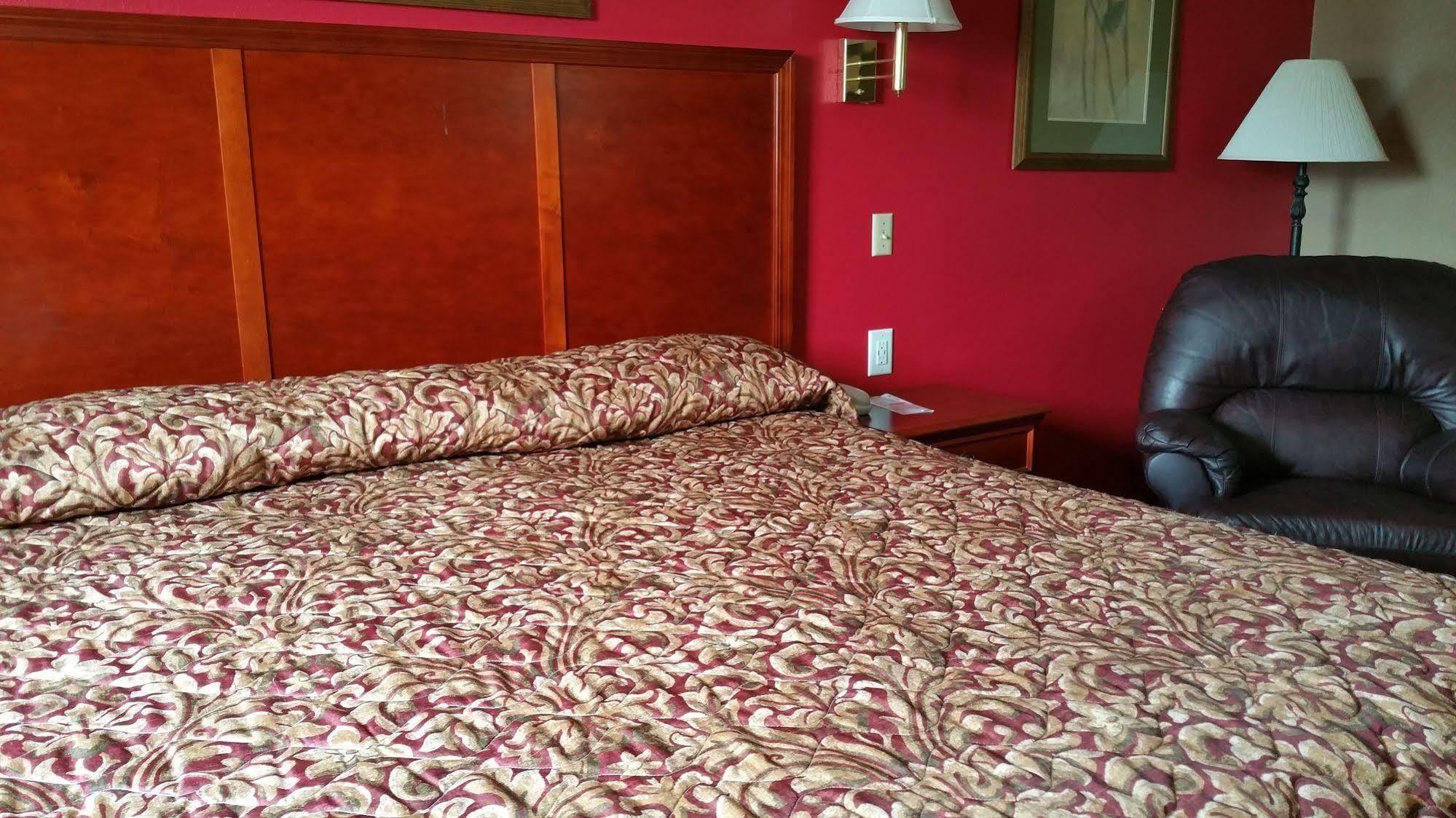 Rodeway Inn Mitchell Extérieur photo
